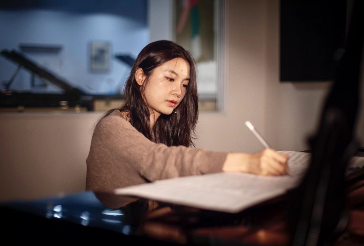 Yusi Liu composing